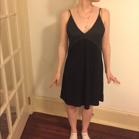 Zara V-Neck Dress - Picture 5 of 6